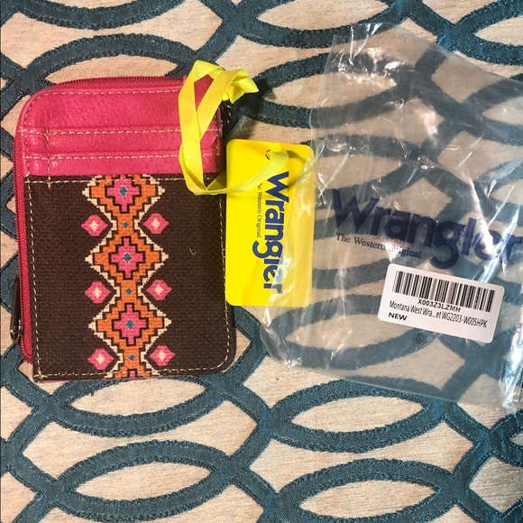 Wrangler Vibrant Pink and Brown Key Card Holder - Picture 1 of 4